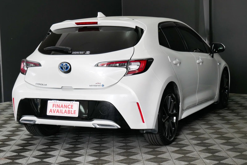 
								2022 Toyota Corolla ZR Hybrid Auto full									