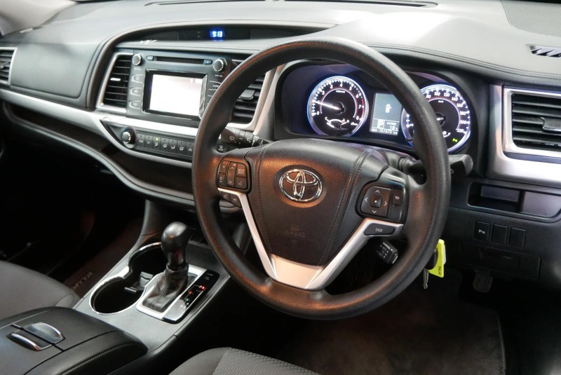 
								2014 Toyota Kluger GX Auto 2WD full									
