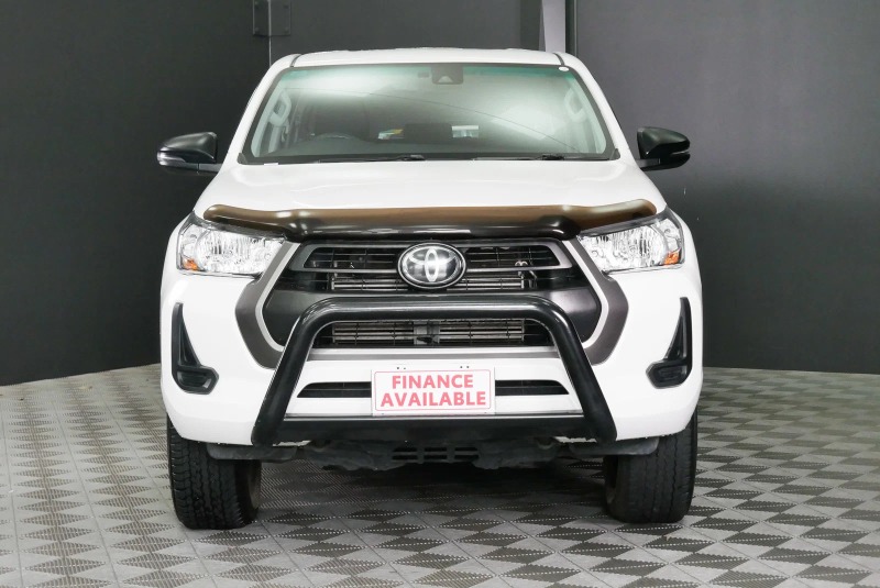 
								2022 Toyota Hilux SR Hi-Rider Manual 4×2 Double Cab full									