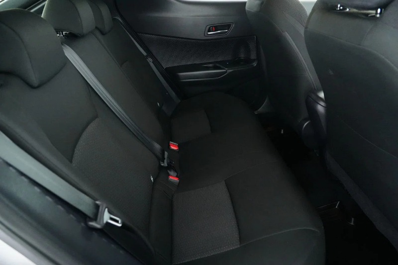 
								2018 Toyota C-HR Auto 2WD full									