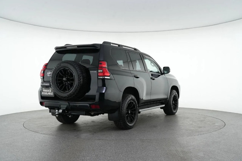 
								2023 Toyota Landcruiser Prado Kakadu Auto 4×4 full									