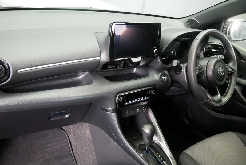 
								2025 Toyota Yaris SX Hybrid Auto full									