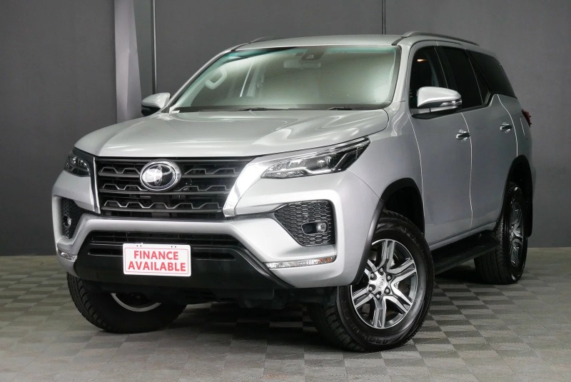 
								2025 Toyota Fortuner GXL Auto 4×4 full									
