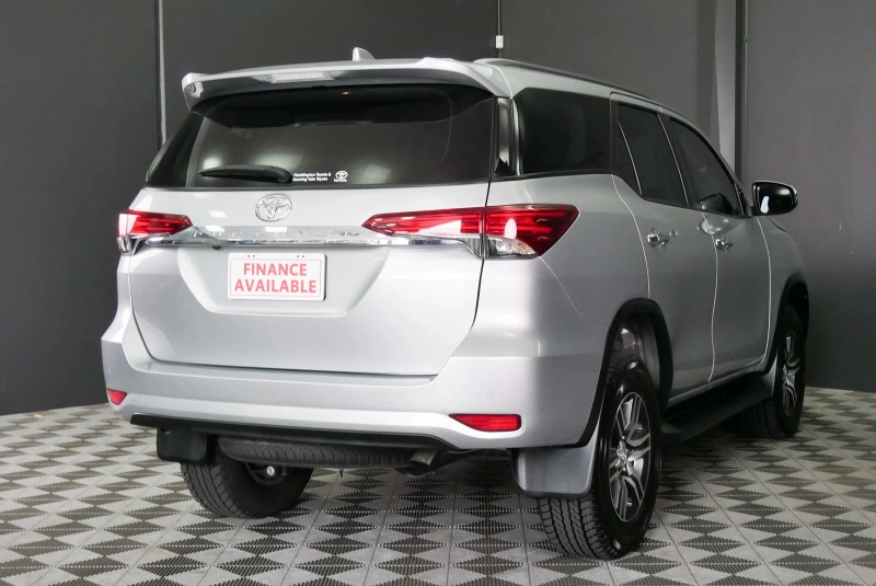 
								2025 Toyota Fortuner GXL Auto 4×4 full									