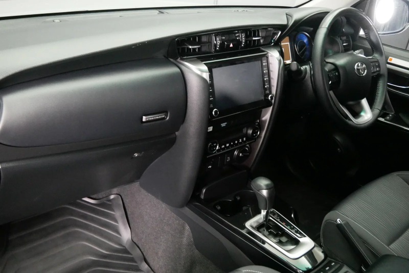 
								2025 Toyota Fortuner GXL Auto 4×4 full									