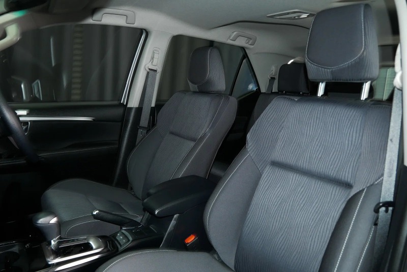 
								2025 Toyota Fortuner GXL Auto 4×4 full									