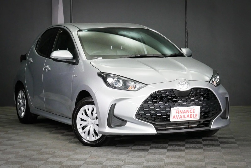 
								2025 Toyota Yaris Ascent Sport Hybrid Auto full									