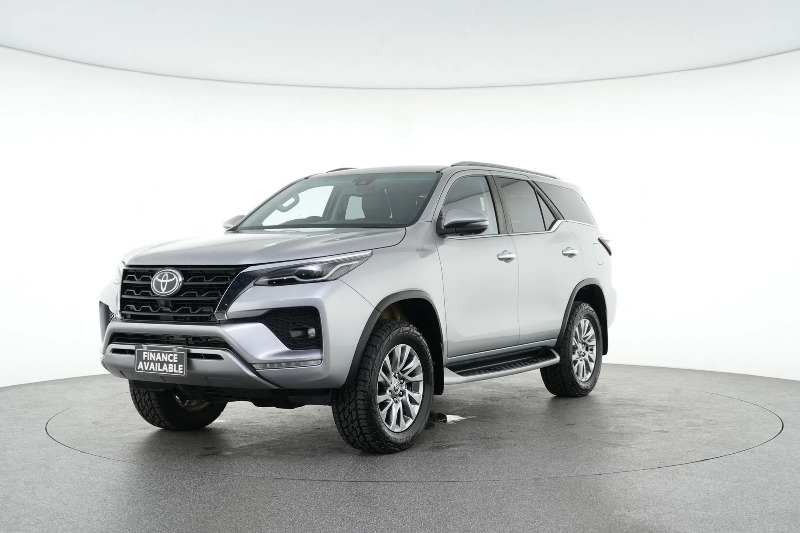 
								2023 Toyota Fortuner Crusade Auto 4×4 full									