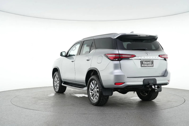 
								2023 Toyota Fortuner Crusade Auto 4×4 full									