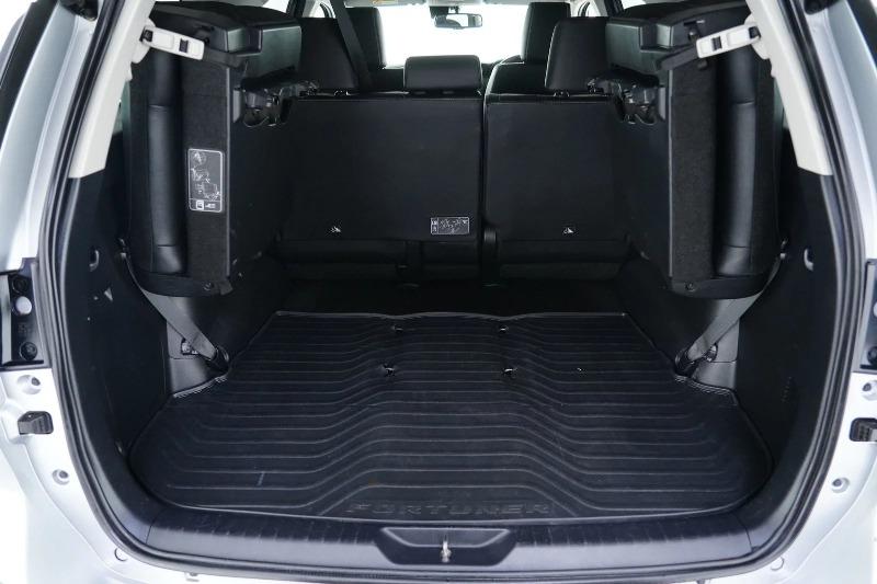 
								2023 Toyota Fortuner Crusade Auto 4×4 full									