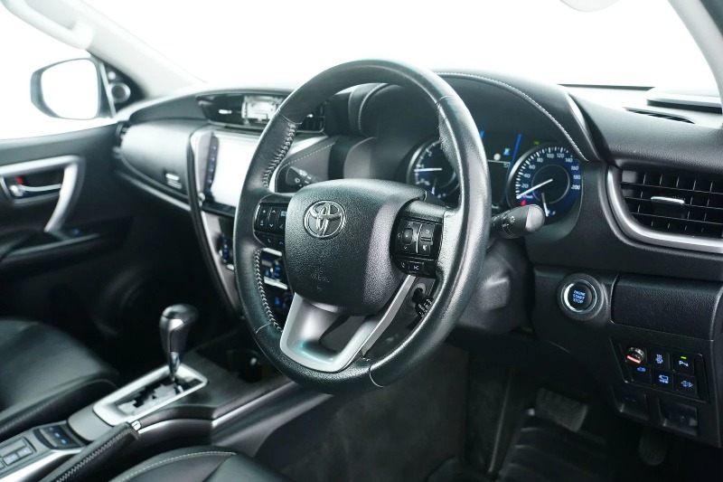 
								2023 Toyota Fortuner Crusade Auto 4×4 full									