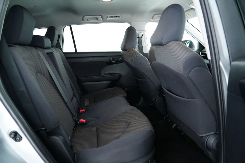 
								2023 Toyota Kluger GX Auto 2WD full									
