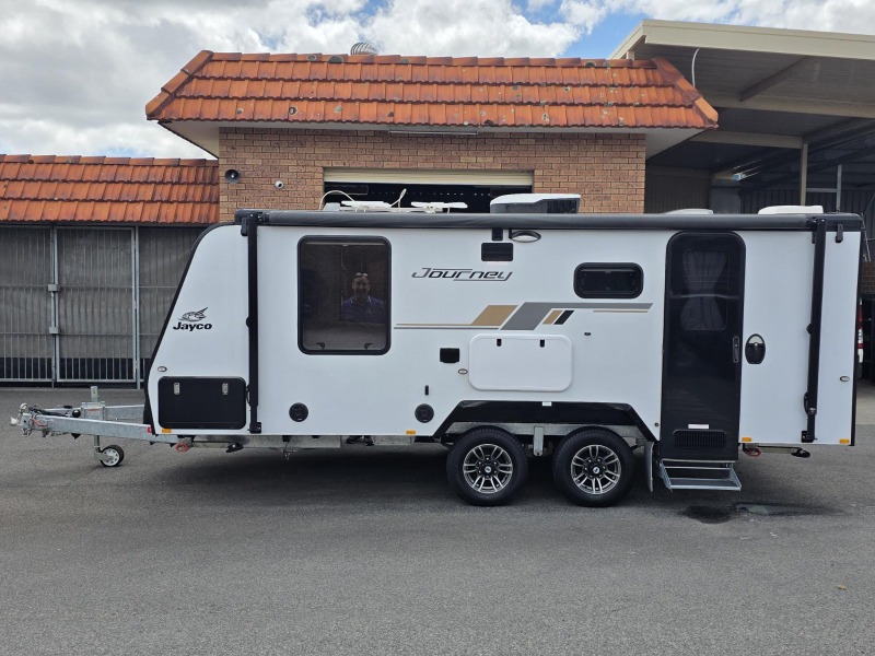 
								2024 JAYCO JOURNEY POP TOP SEMI OFF-ROAD CARAVAN full									