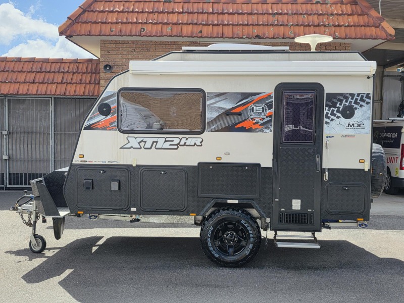 
								2023 MDCXT12 HR OFF-ROAD HYBRID CARAVAN 15YR ANNIVERSARY EDITION (DEMO MODEL) full									