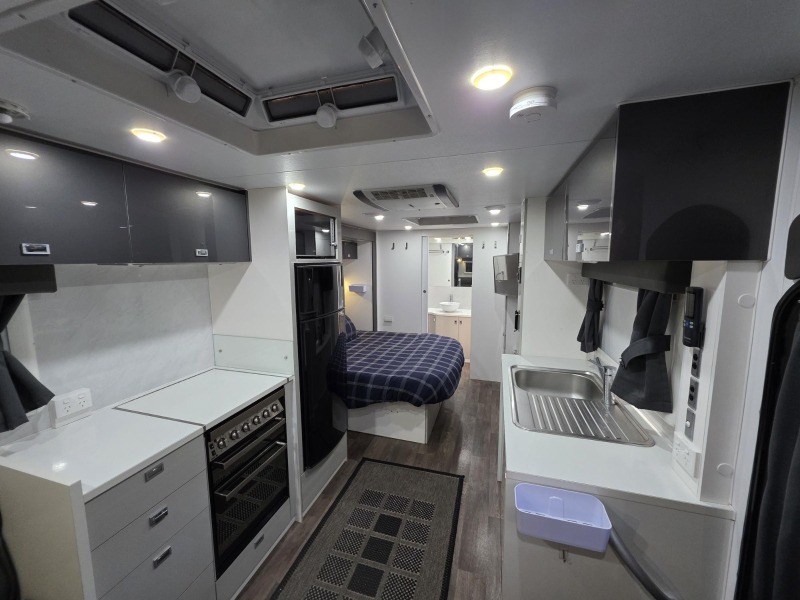 
								2017 COROMAL ELEMENTS E661S SLIDE-OUT SEMI OFF-ROAD 21FT CARAVAN full									