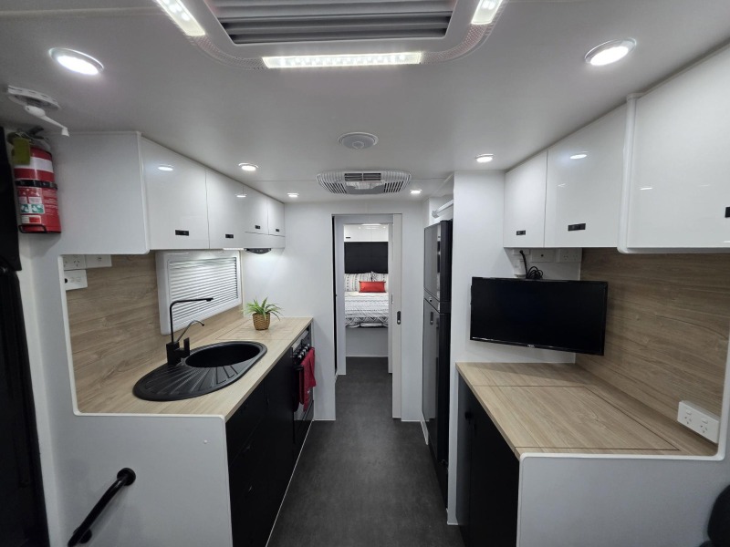 
								2021 NETWORK RV 216 REAR CLUB TERRAIN TUFF OFF-ROAD CARAVAN full									