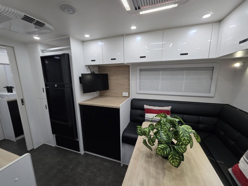 
								2021 NETWORK RV 216 REAR CLUB TERRAIN TUFF OFF-ROAD CARAVAN full									