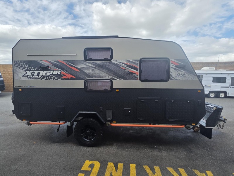 
								2022 MDC XT16HR OFF-ROAD HYBRID FAMILY 2 x BUNK CARAVAN WITH ELECTRIC AWNING – 15th ANNIVERSARY full									