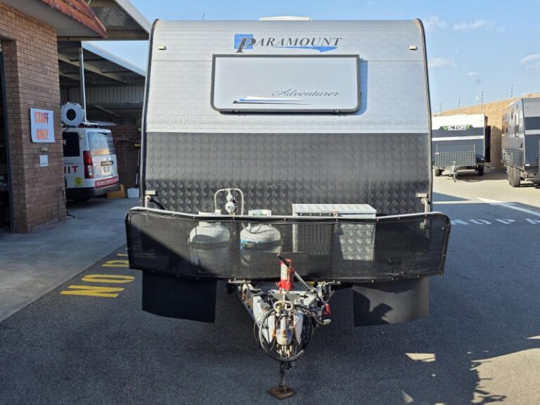 2015 PARAMOUNT ADVENTURER FAMILY TWIN BUNK OFF-ROAD CARAVAN