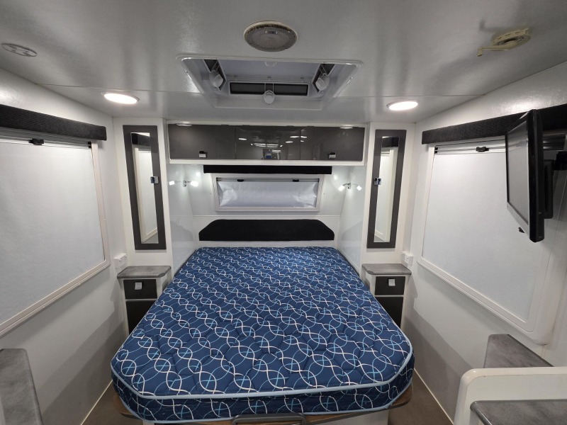 
								2015 PARAMOUNT ADVENTURER FAMILY TWIN BUNK OFF-ROAD CARAVAN full									