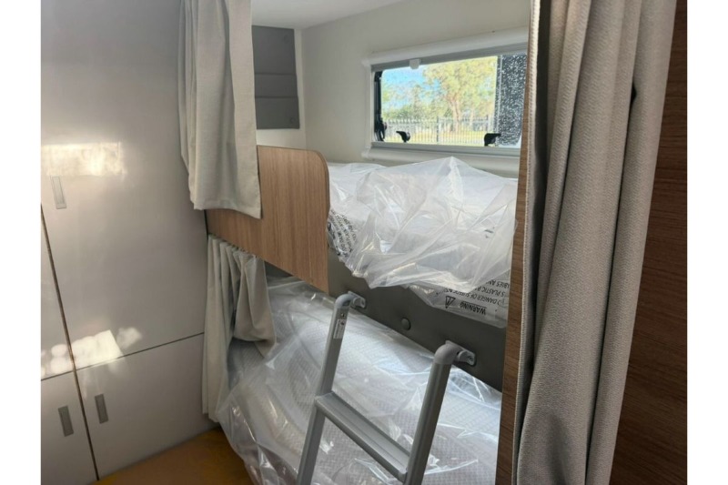 
								2026 Jayco SILVERLINE CARAVAN 25.78-6.OB.SL-MY26 full									