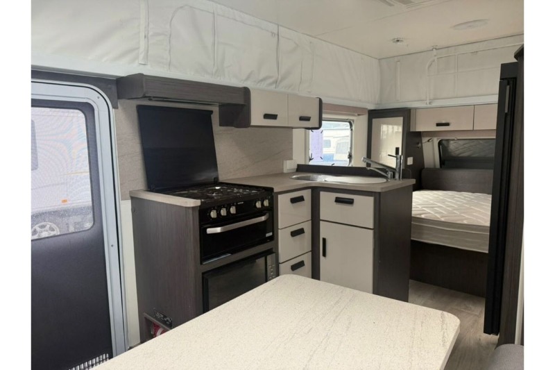 
								2021 Jayco JOURNEY POPTOP 15.48-4.JY-MY21 full									