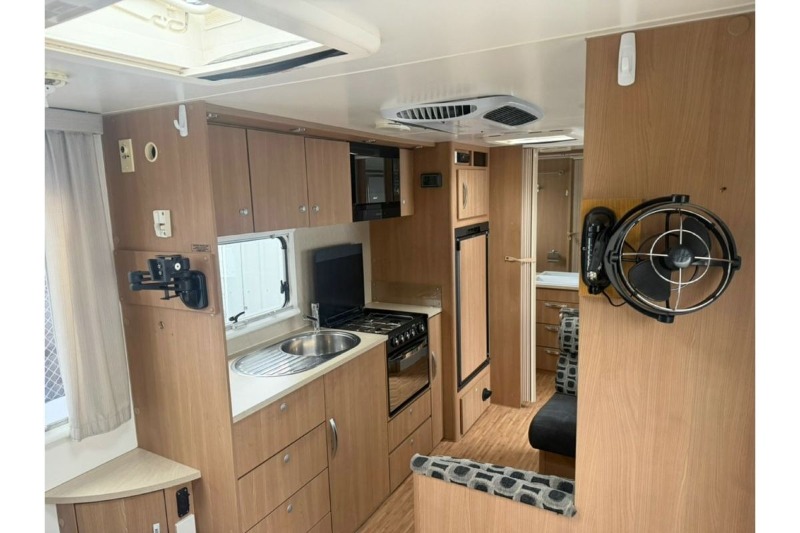 
								2014 Jayco STARCRAFT 19.61-2.OB.14SC full									