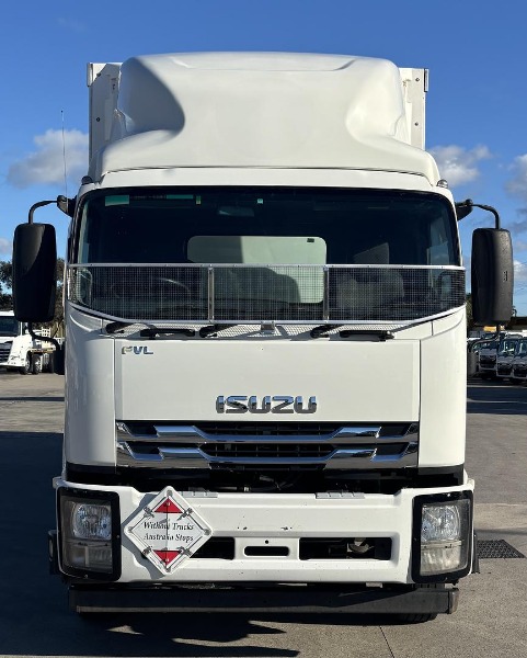 
								Isuzu F Series FVL240-300 Curtainsider (2019) full									