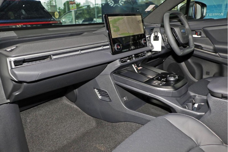 
								Subaru Solterra AWD E1-1 (2025) full									