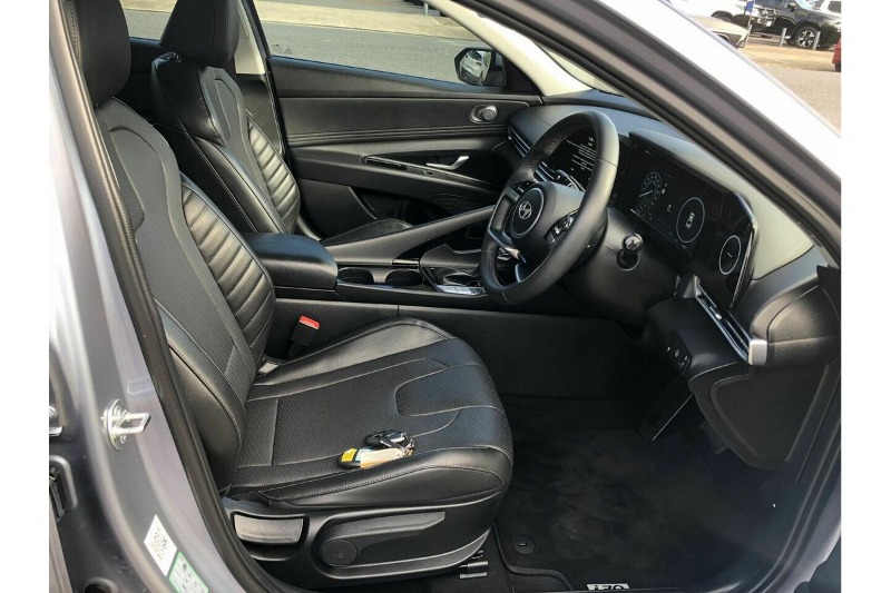 
								Hyundai i30 Elite Hybrid CN7.V2 (2025) full									