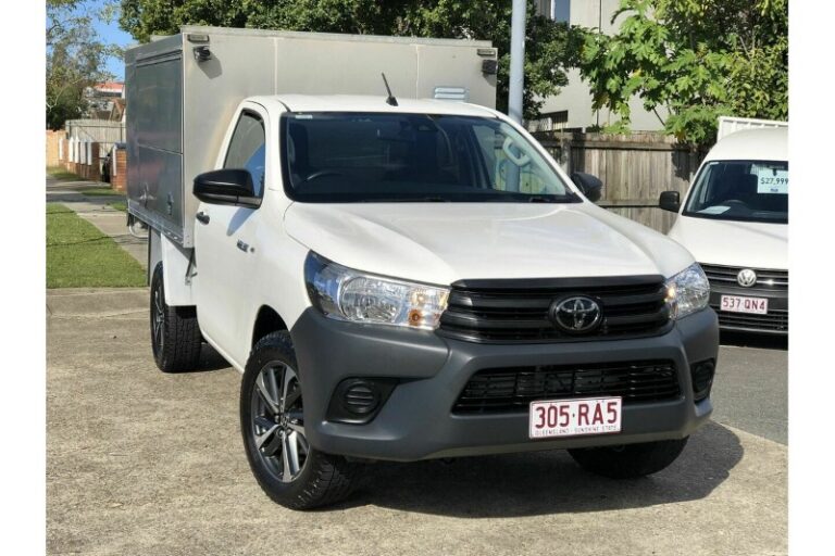 Toyota Hilux Workmate TGN121R Rear Wheel Drive (2021)