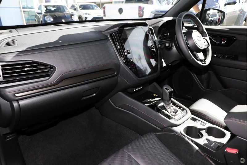
								Subaru Forester Touring S6 (2026) full									