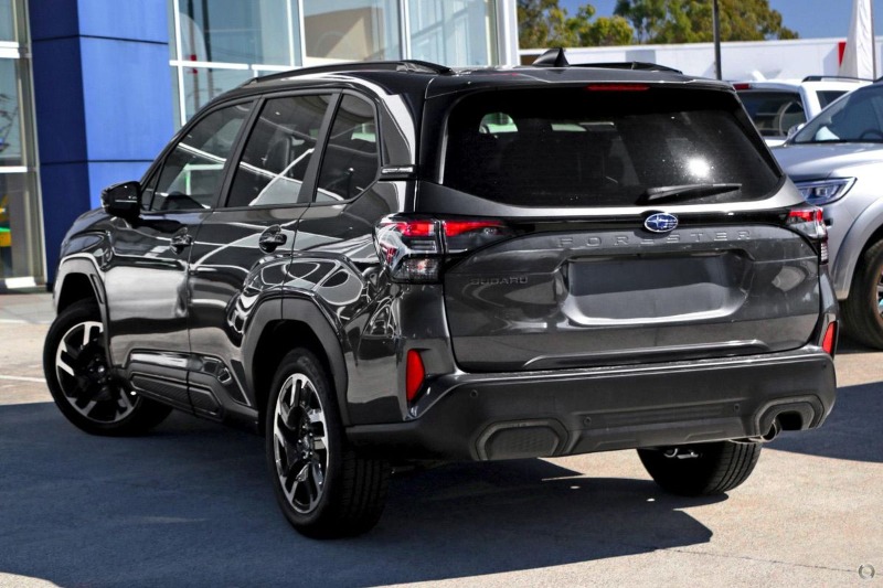 
								Subaru Forester Touring S6 (2026) full									