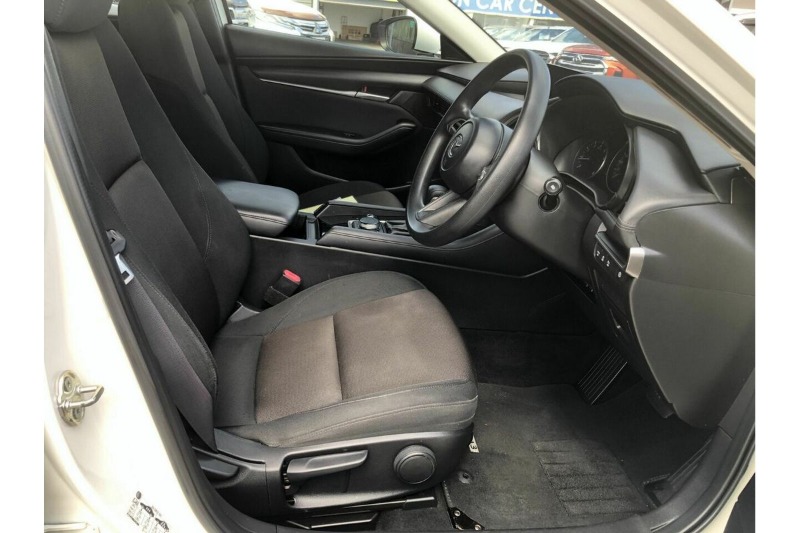 
								Mazda 3 G20 Pure BP Series (2020) full									