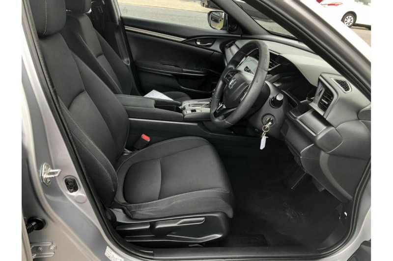 
								Honda Civic VTi 10th Gen (2018) full									