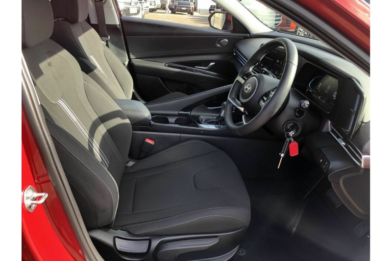 
								Hyundai i30 CN7.V2 (2025) full									
