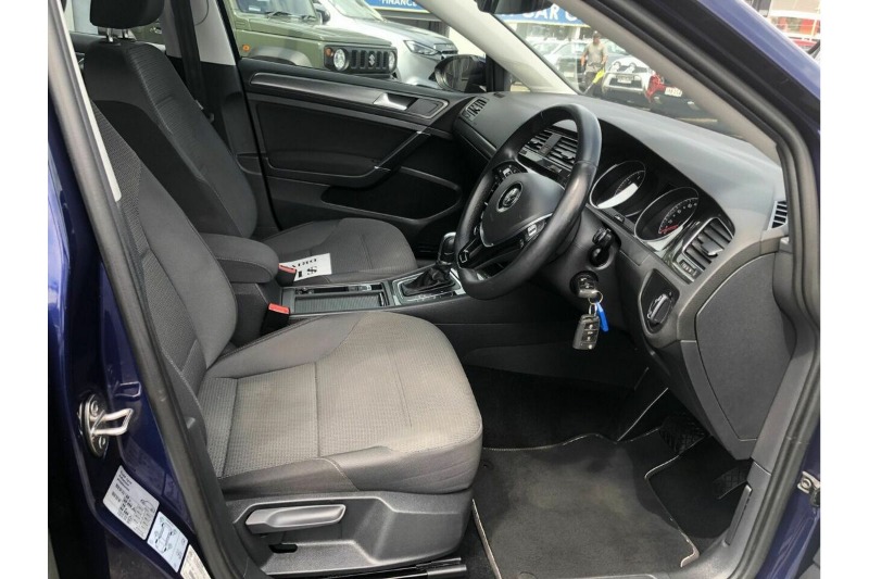 
								Volkswagen Golf 110TSI Comfortline 7.5 (2017) full									