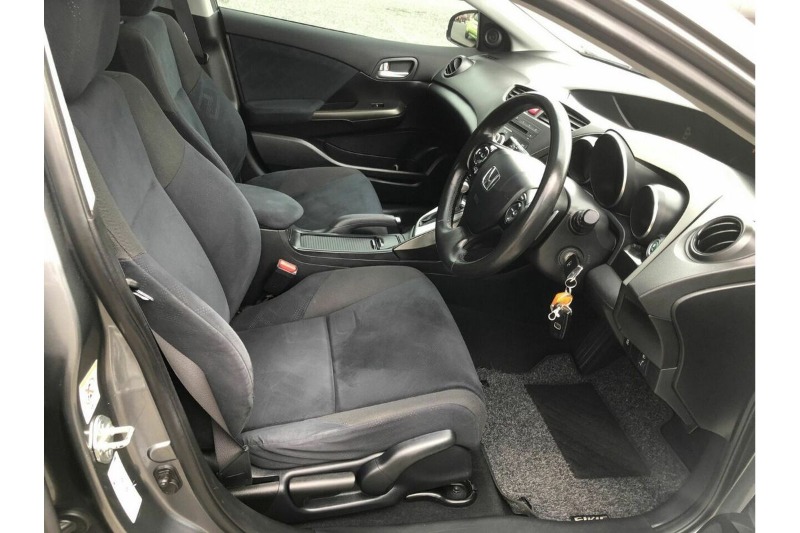 
								Honda Civic VTi-S 9th Gen (2013) full									