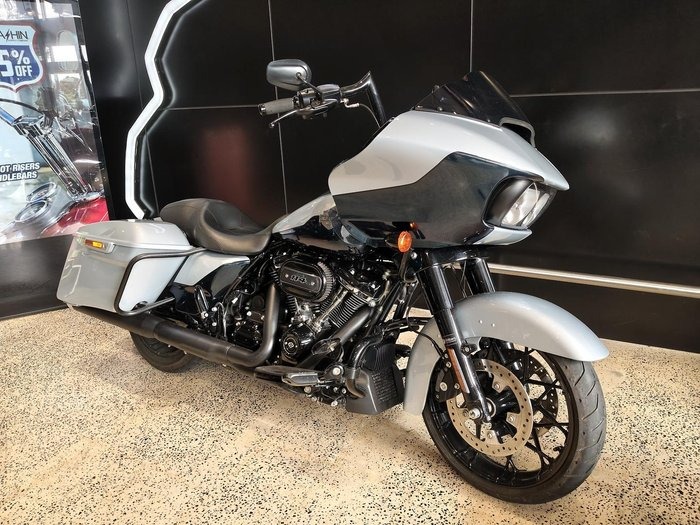 
								Harley-Davidson Road Glide Special 114 (FLTRXS) Touring full									