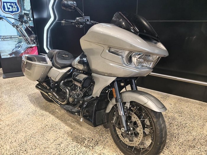 
								Harley-Davidson CVO Road Glide 121 (FLTRXSE) Touring full									
