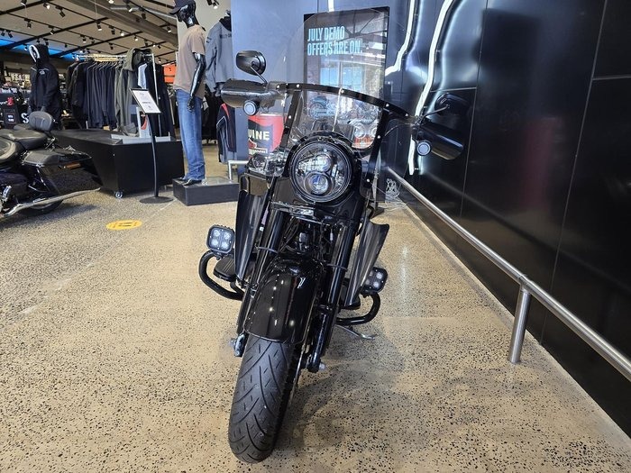 
								Harley-Davidson Road King Special 114 (FLHRXS) Touring full									