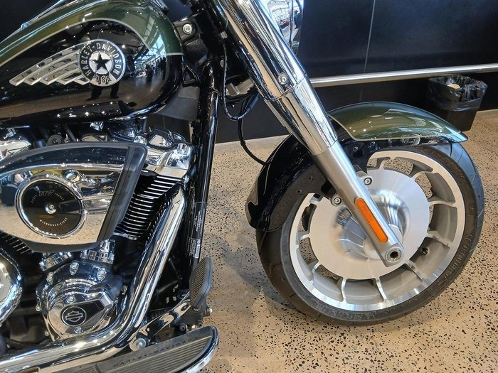 
								Harley-Davidson Fat Boy 117 (FLFB) Softail full									