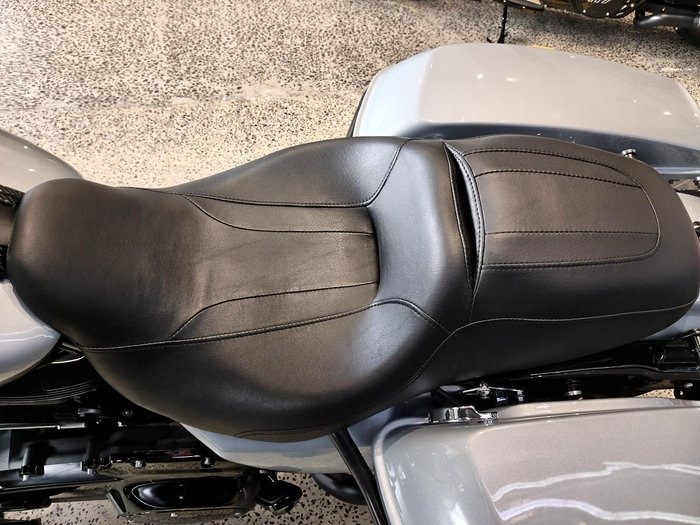 
								Harley-Davidson Road Glide Special 114 (FLTRXS) Touring full									