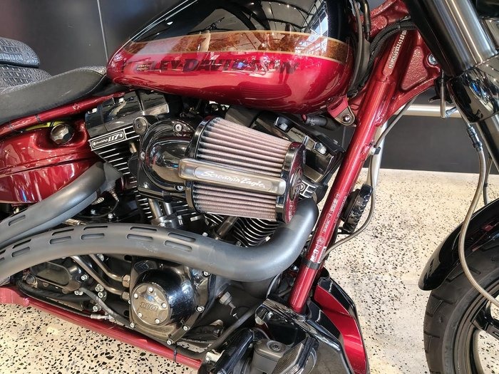 
								Harley-Davidson CVO Pro Street Breakout (FXSE) CVO full									