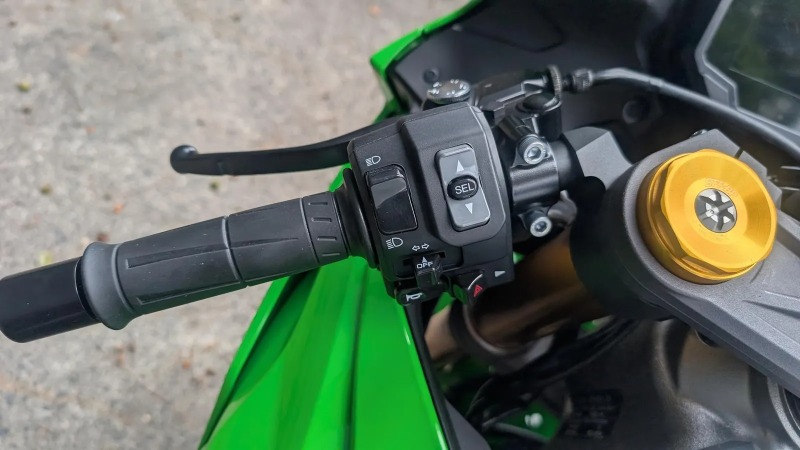 
								2024 Kawasaki 636CC NINJA ZX-6R (636) KRT EDITION SPORTS full									