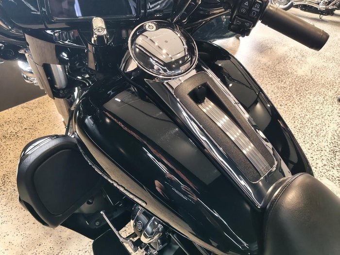 
								Harley-Davidson Ultra Limited 114 (FLHTK) Touring full									