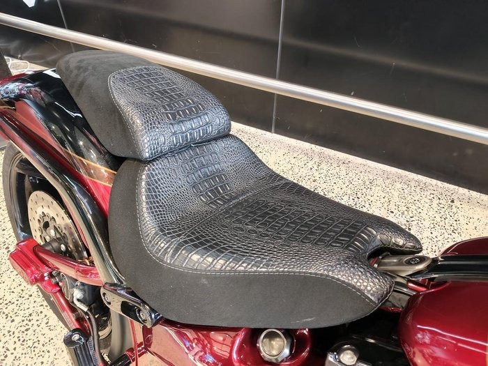 
								Harley-Davidson CVO Pro Street Breakout (FXSE) CVO full									