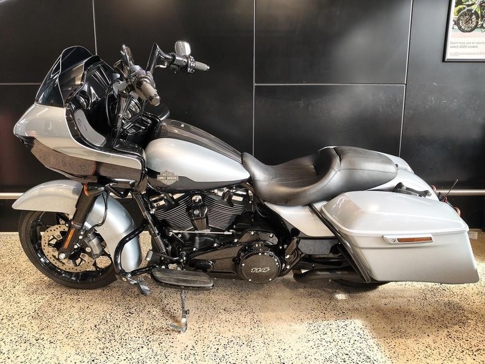 
								Harley-Davidson Road Glide Special 114 (FLTRXS) Touring full									