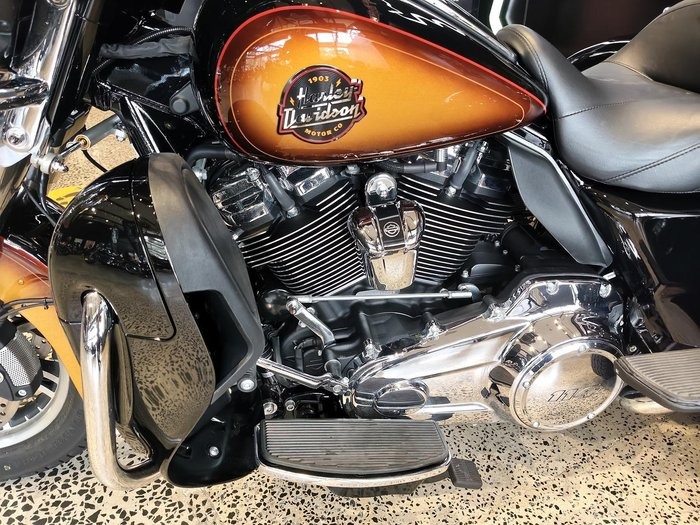 
								Harley-Davidson Tri Glide Ultra 114 (FLHTCUTG) Trike full									