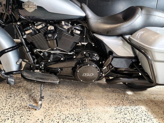 
								Harley-Davidson Road Glide Special 114 (FLTRXS) Touring full									